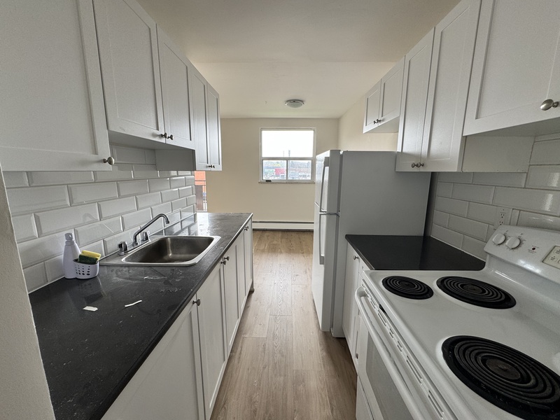 FANTASTIC 2-BEDROOM RENTAL OPPORTUNITY IN THE HEART OF HAMILTON EAST! 